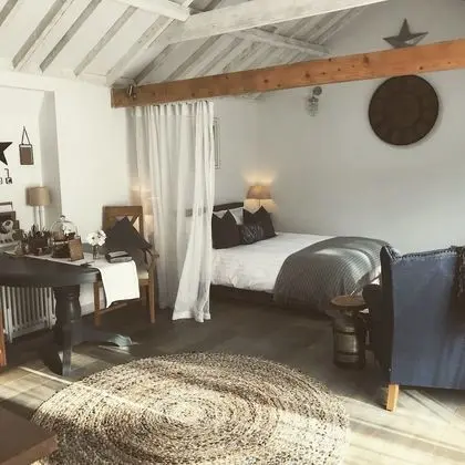 Crafts Hill Barn - Oda