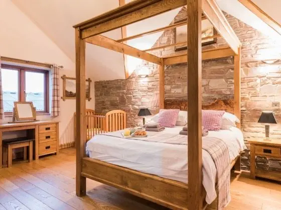 Crai Crai in Crai With 4 Bedrooms and 6 Bathrooms - Oda