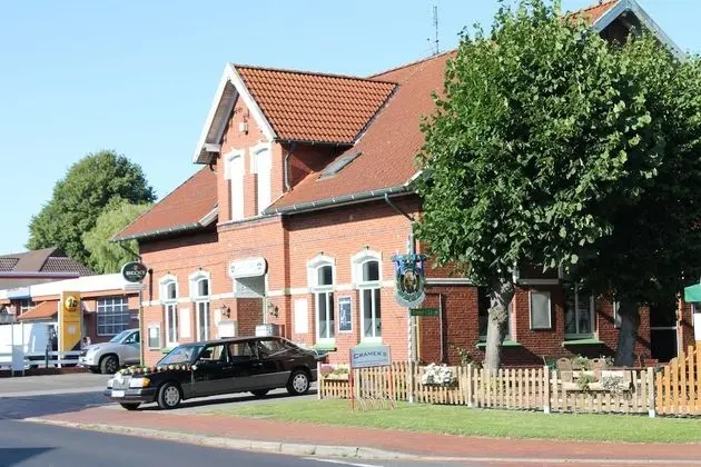 Cramer's Hotel - 1