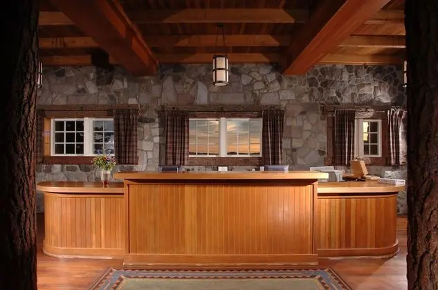 Crater Lake Lodge - Inside the Park - Lobi