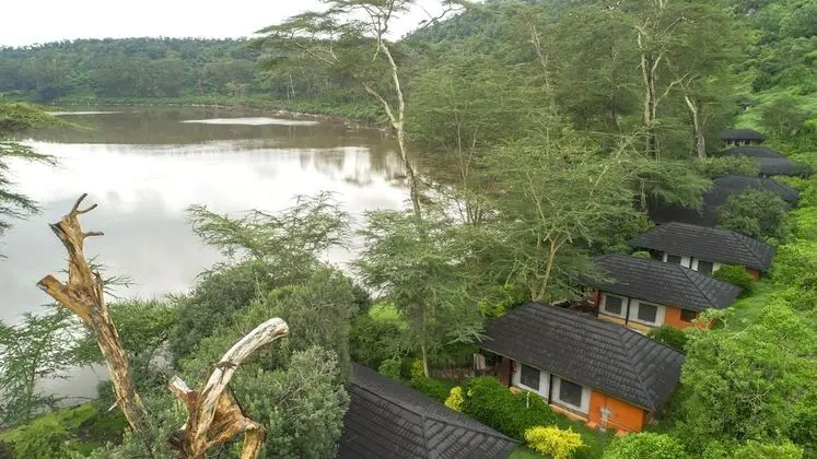 Crater Lake Tented Camp & Game Sanctuary