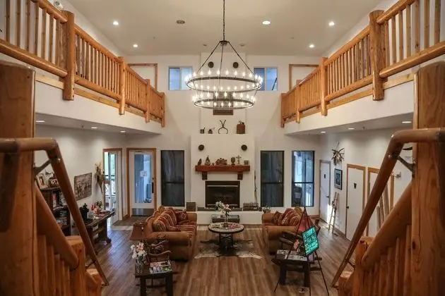Creekside Lodge and Cabins - Lobi