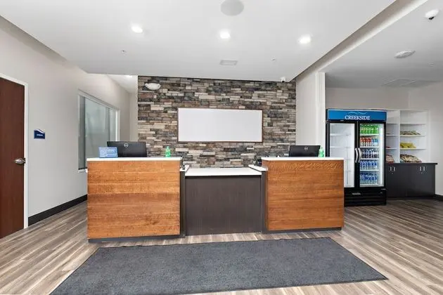 Creekside Hotel Parkville - Lobi