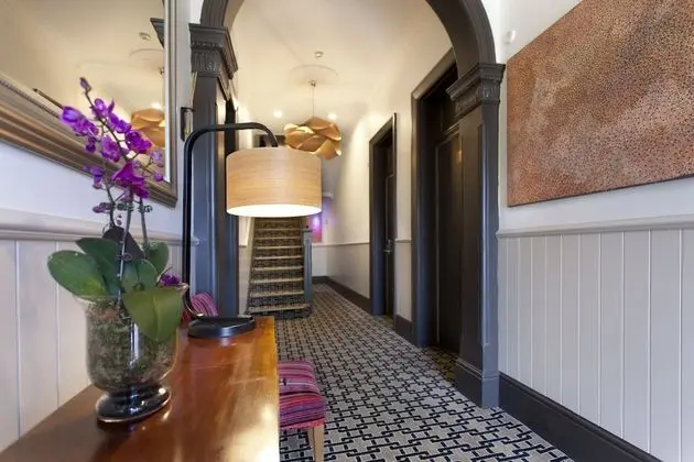 Cremorne Point Manor - İç Mekan