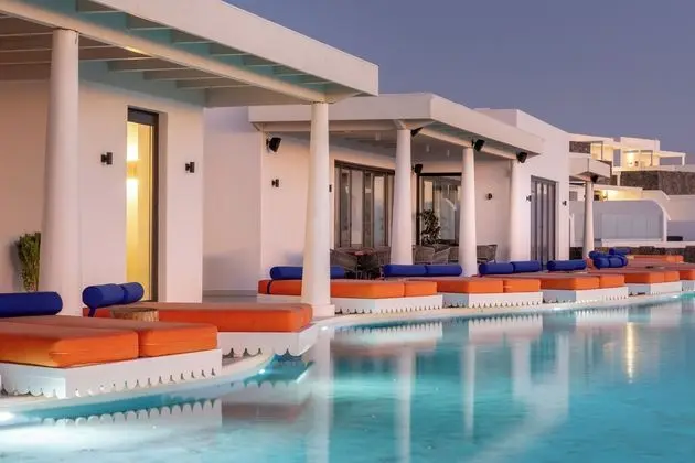 Cresanto Luxury Suites - Havuz