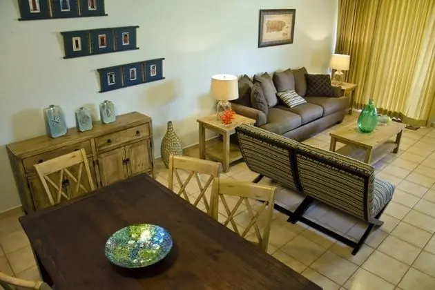 Crescent Beach Villa With Large Ocean View Balcony Cb227