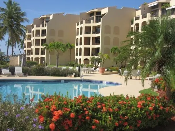 Crescent Beach Villa With Large Ocean View Balcony Cb227