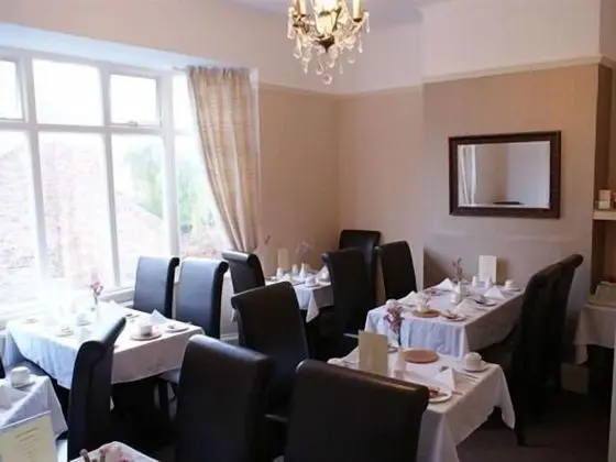 The Crescent Guest House - Yerinde Yemek