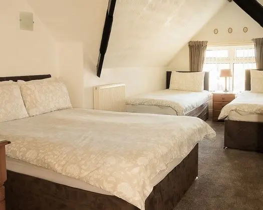 Crescent Lodge Guest House - Oda