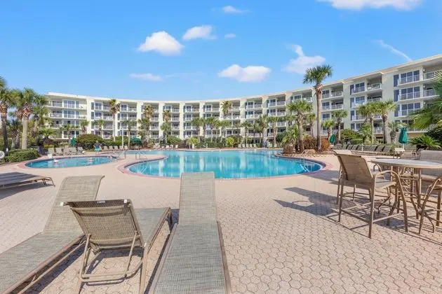 Crescent at Miramar 206 Seashore Serenity - Havuz