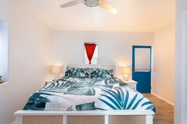Crescent Moon Casita - Oda