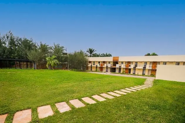 Crest Apartments & Suites