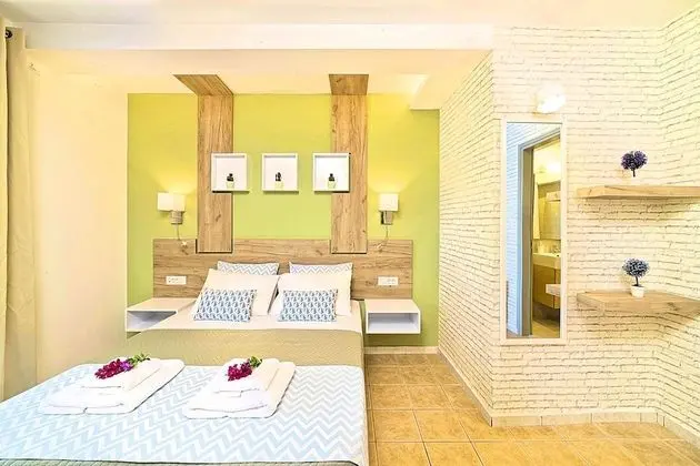 Cretan Mansion with Heated Swimming Pool - Oda