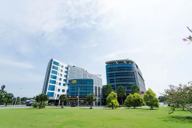 The Crew Hotel Kualanamu International Airport