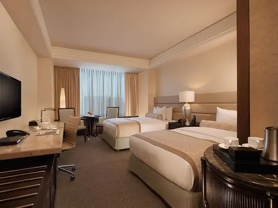 Crimson Hotel Filinvest City - Oda