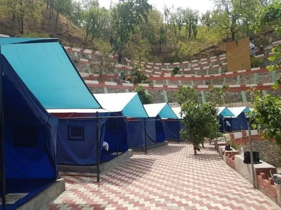 Crimson Park Residency-The Pahadi - Dış Mekan