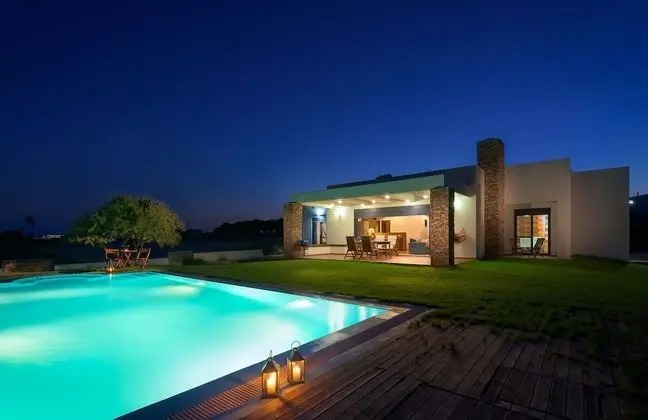Cristelia Luxury Sea Front & Pool Villa - Havuz
