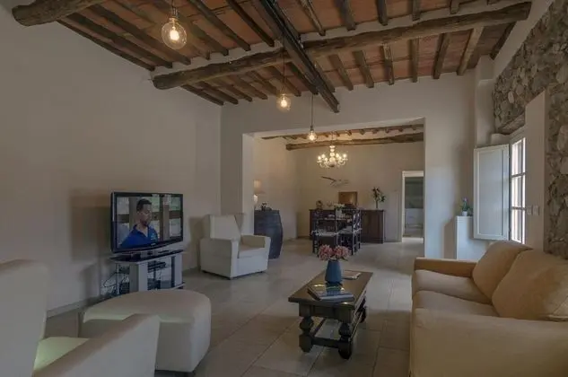 Villa Cristina Modern Farmhouse With Private Pool Between Lucca and the Beach of Camaiore - Oda