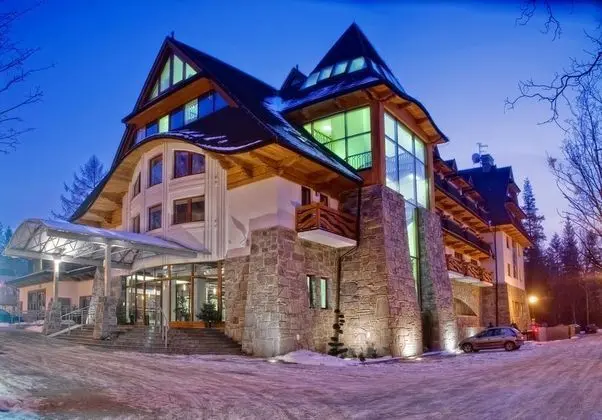 Crocus Hotel