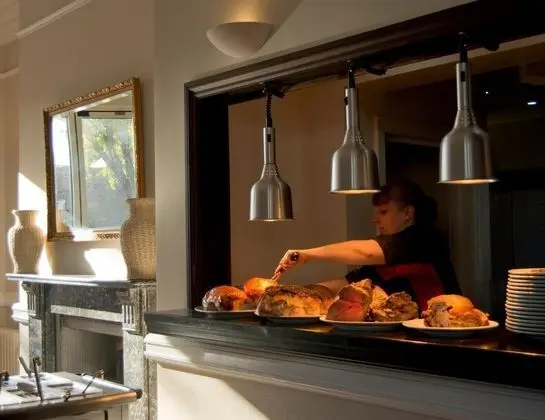 Crofts Hotel - Yerinde Yemek