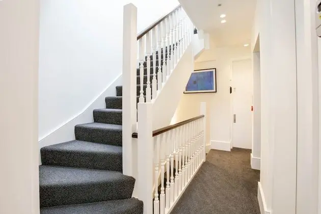 Cromwell Serviced Apartment