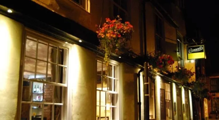 Cromwell's Inn