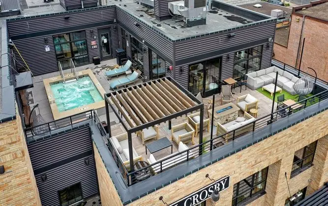 Hotel Crosby - Dış Mekan