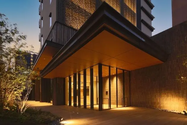Cross Life Hakata Tenjin - Öne Çıkan Resim