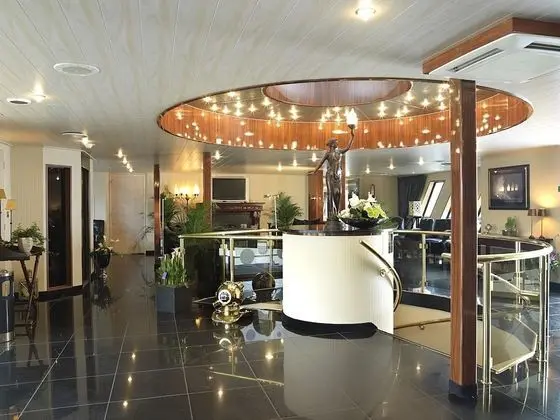 Crossgates Hotelship Altstadt - Düsseldorf - Lobi