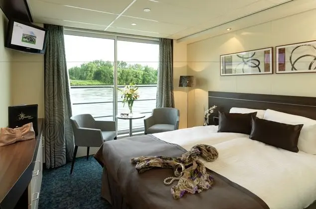 Crossgates Hotelship Medienhafen - Düsseldorf - Öne Çıkan Resim