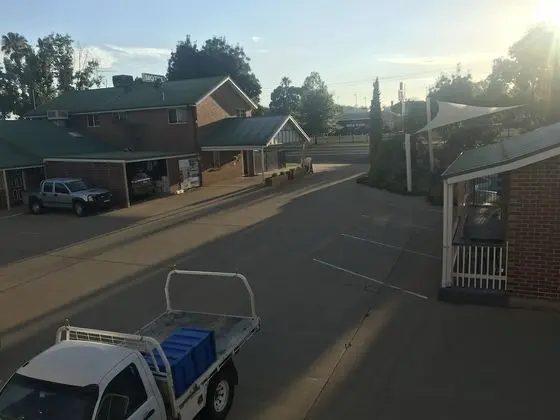 The Crossing Motel