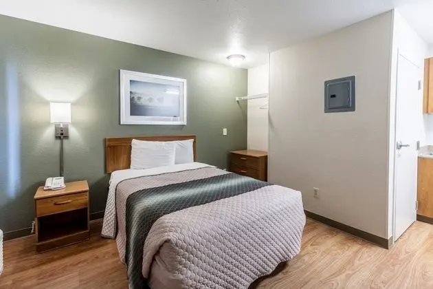 Crossland Sacramento - Point East Drive