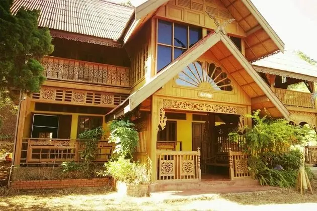 Crossroads House - Hostel