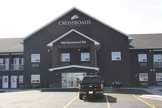 Crossroads Inn & Suites - Dış Mekan