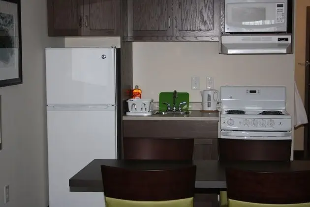 Crossroads Inn & Suites - Mutfak