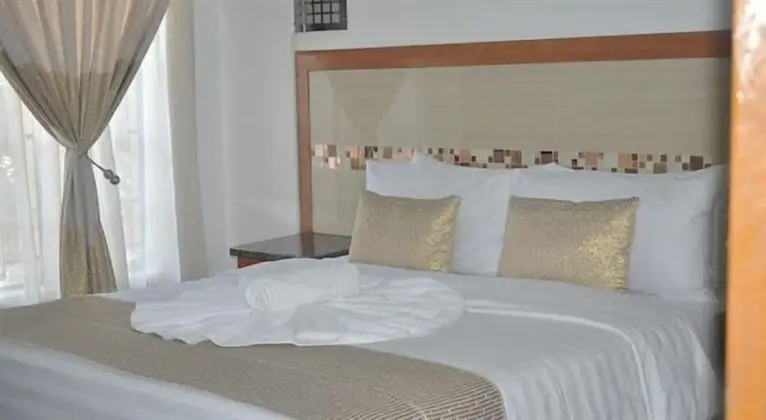 Crown Guest Lodge