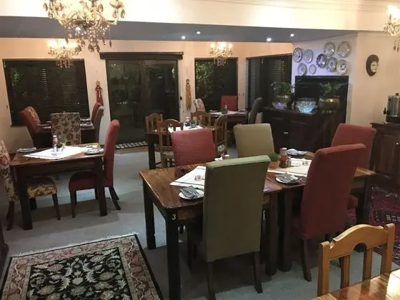 The Crown Guesthouse - Yerinde Yemek