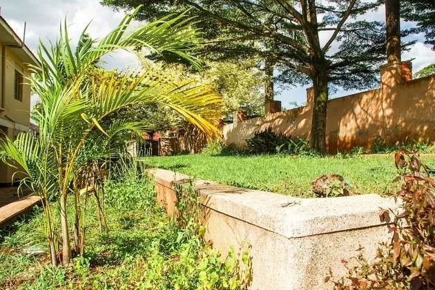 Crown Hotel Hoima - Dış Mekan