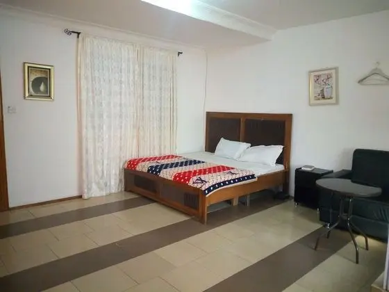 Crown Hotel