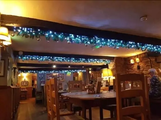 Crown Inn - Yerinde Yemek