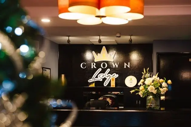 Crown Lodge Hotel - Lobi