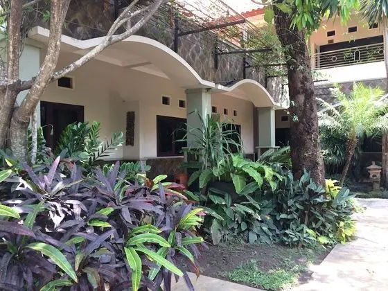 Crown Hotel