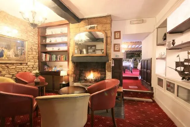 The Crown Hotel - Lobi
