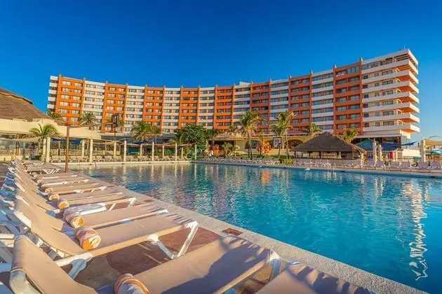 Crown Paradise Club Cancun All Inclusive - Havuz