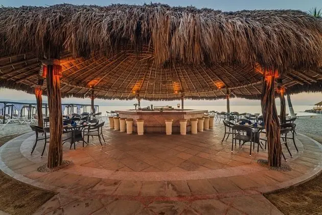 Crown Paradise Golden Puerto Vallarta All Inclusive - Plaj