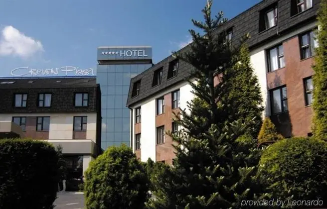 Crown Piast Hotel & Park