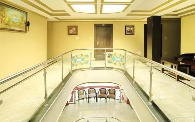 Crown Plaza Residency - İç Mekan