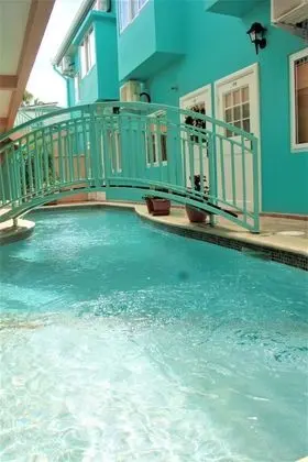 Crown Point Condo