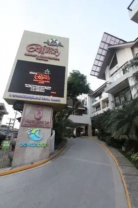 Crown Regency Resort & Convention Center - Dış Mekan