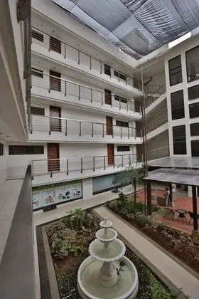 Crown Regency Courtyard Resort - Oda Manzaraları